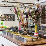 酒店 Nergos Garden 4*