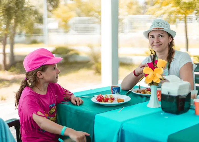 Hotell Nergos Garden 4*